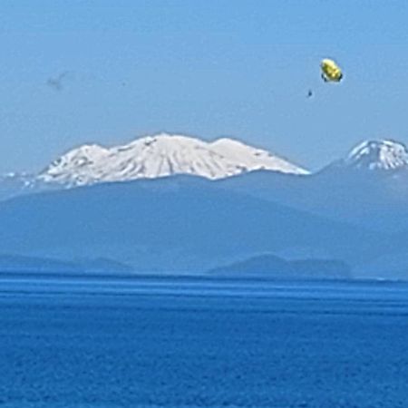 Bed And Breakfast Happy Home Taupo Accommodation エクステリア 写真