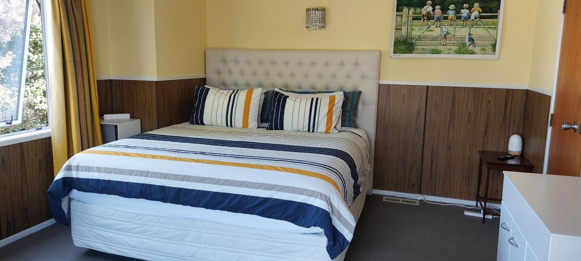 Bed And Breakfast Happy Home Taupo Accommodation エクステリア 写真