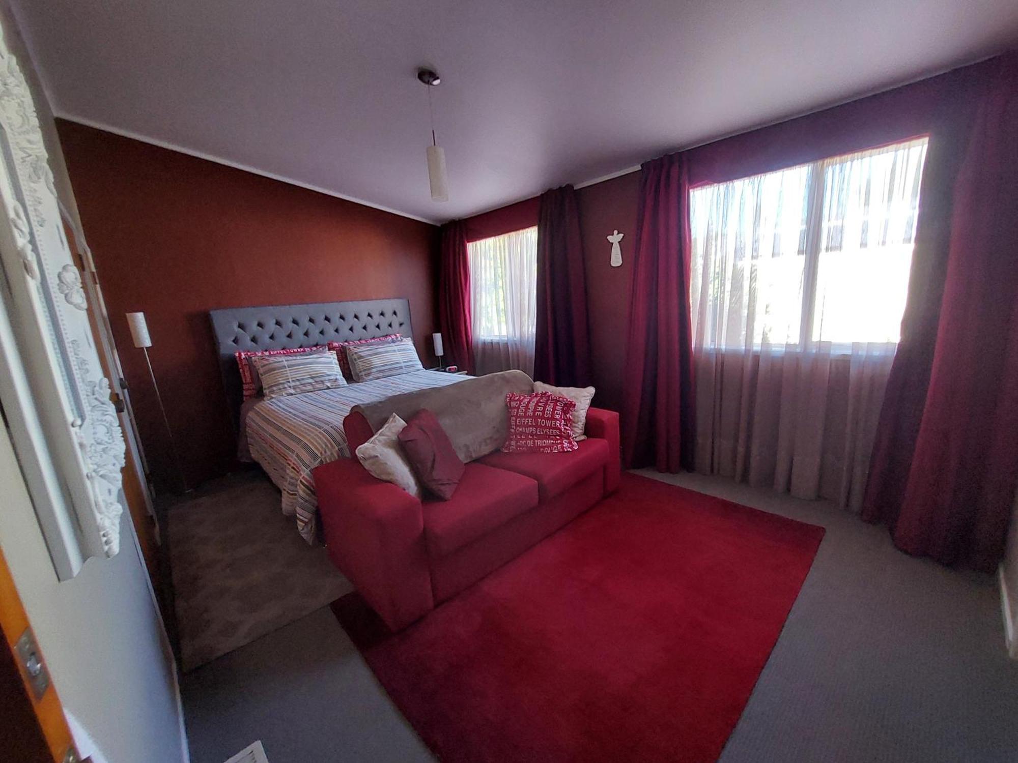 Bed And Breakfast Happy Home Taupo Accommodation エクステリア 写真